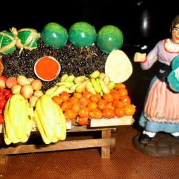 fruttivendola-con-banco