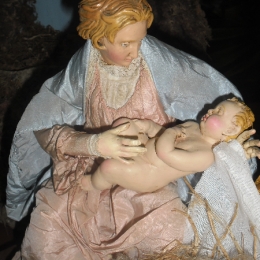 particolare-madonna-vestita